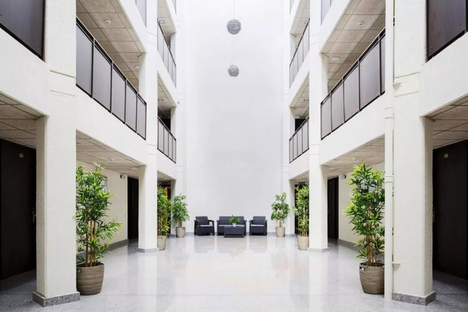 Apart Hotel Ona Palamos, Palamos-Buitenkant zomer