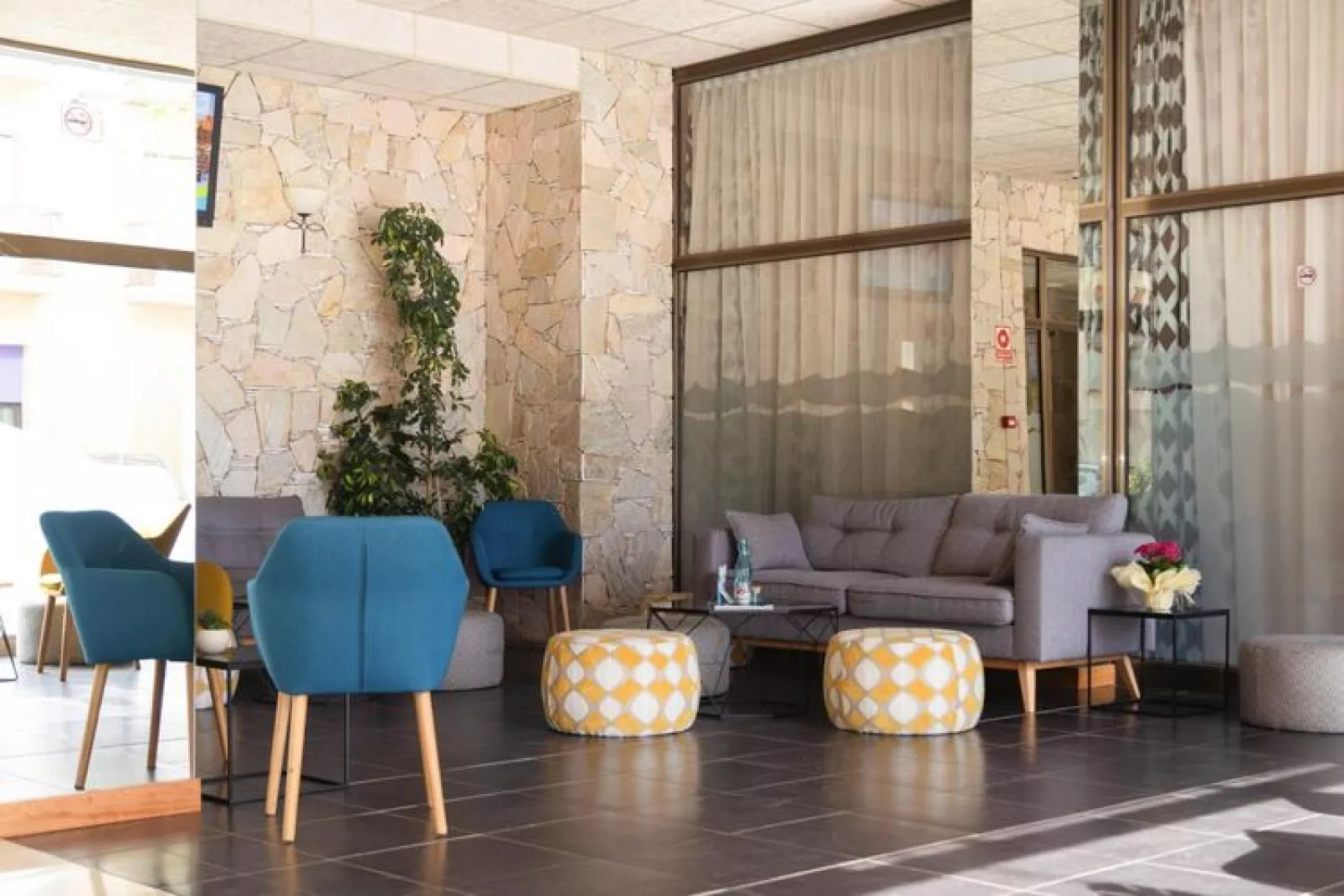 Apart Hotel Ona Palamos, Palamos-Woonkamer