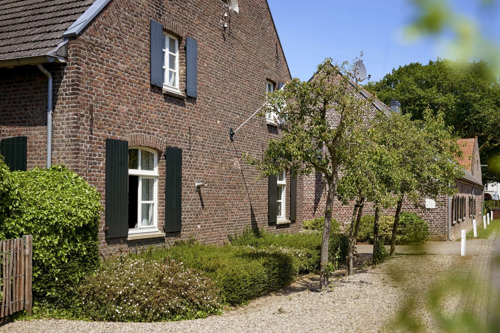 De Kasteelboerderij-Buitenkant zomer