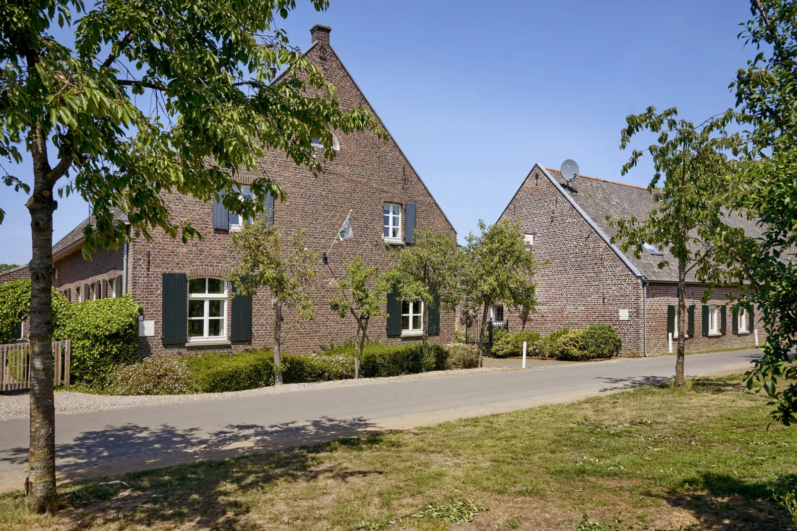 De Kasteelboerderij-Buitenkant zomer