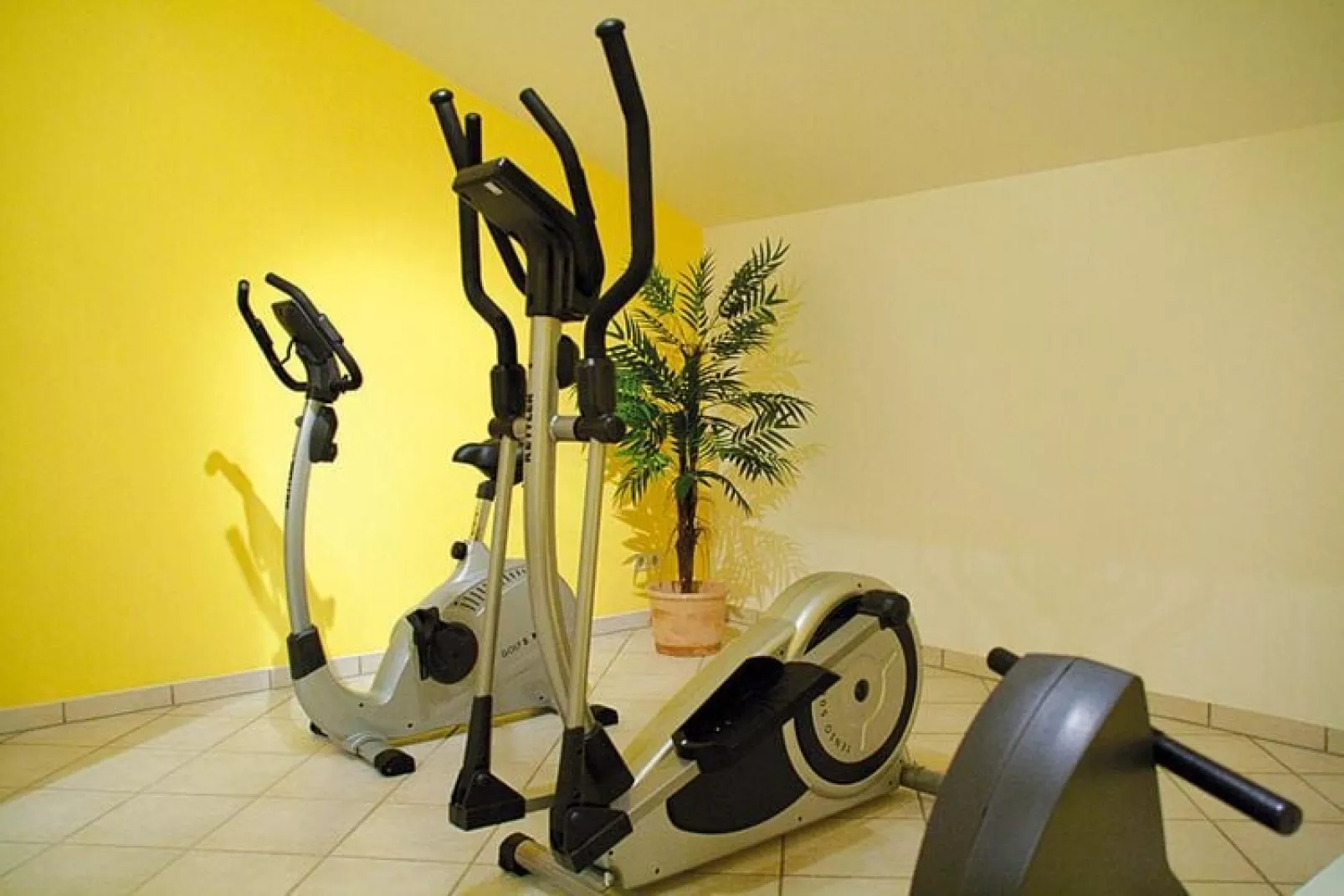 Holiday resort Haus Schönbrunn, Bayrischzell-2-Raum App., 1-2 Pers., 45 qm-Sportzaal