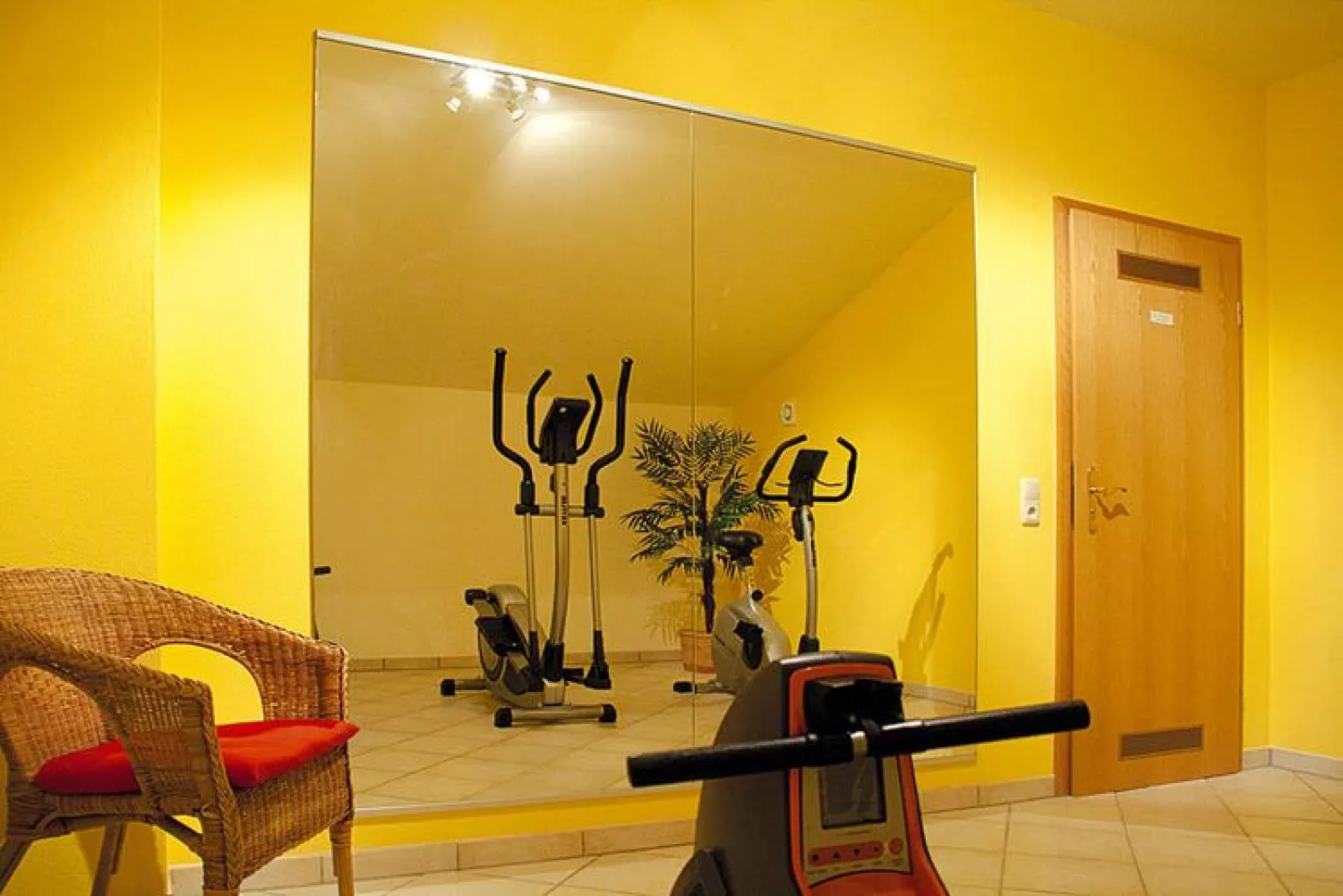 Holiday resort Haus Schönbrunn, Bayrischzell-2-Raum App., 1-2 Pers., 45 qm-Sportzaal