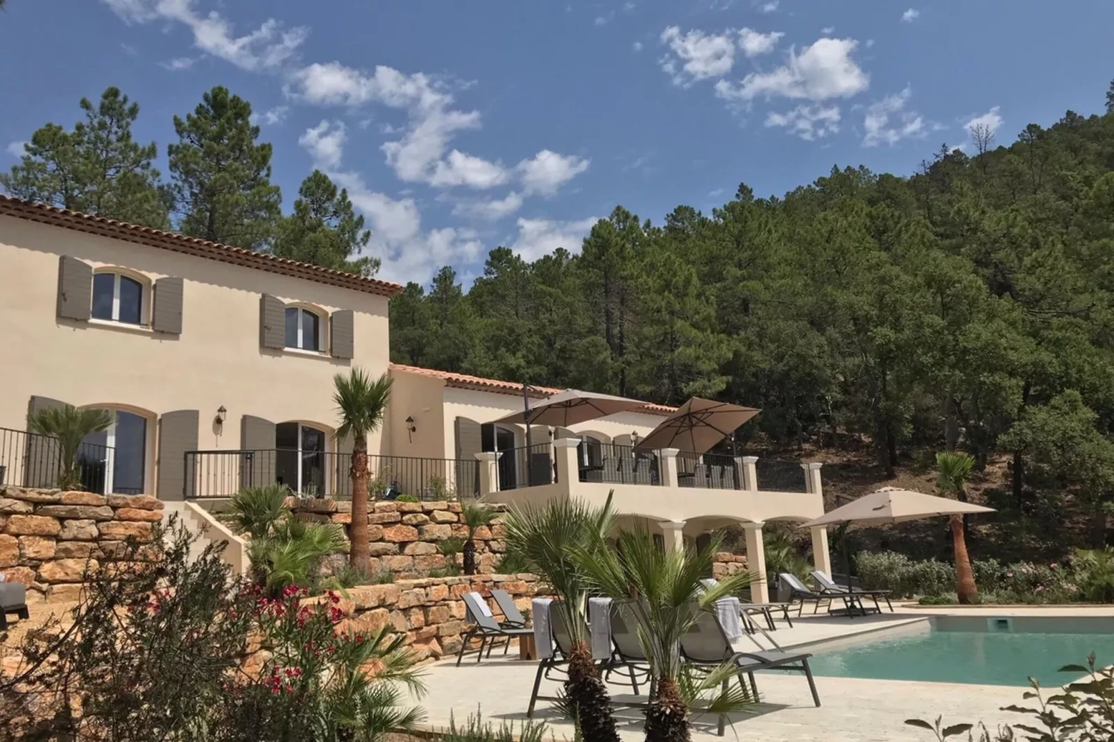 Villa Athos 14p-Buitenkant zomer