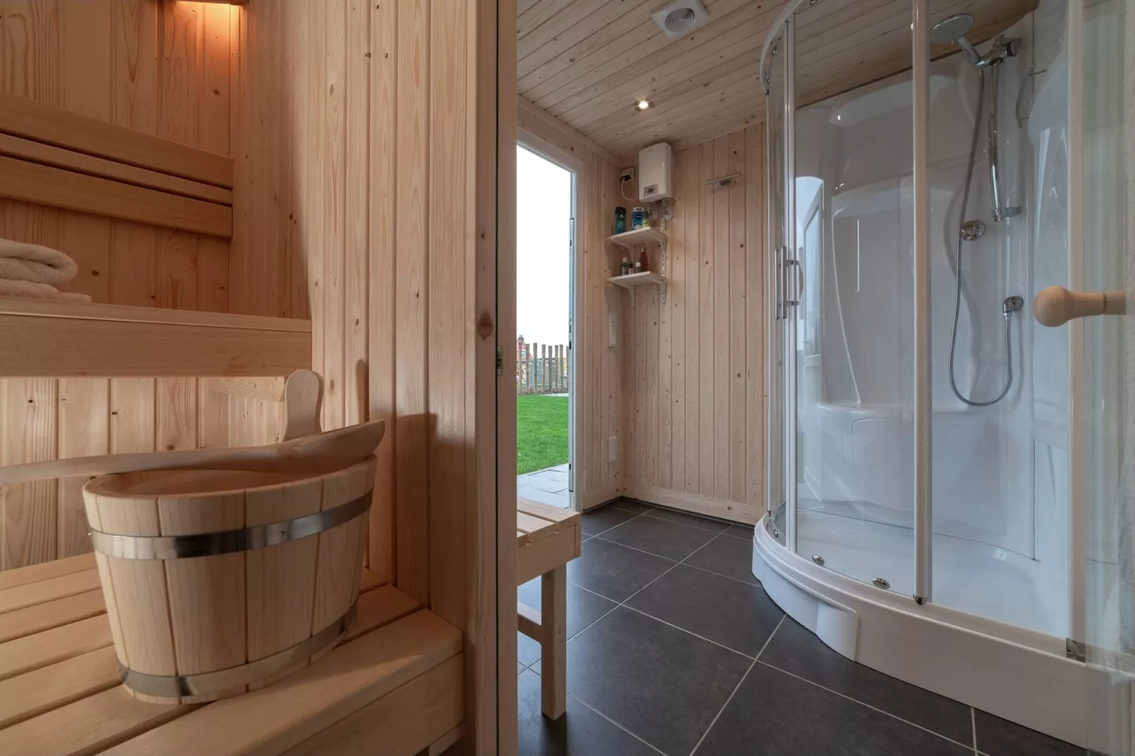 6 persoons vrijstaand met sauna-Wellness