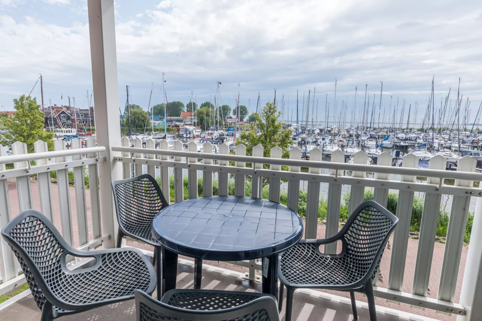 Marinapark Volendam 10-Terrasbalkon