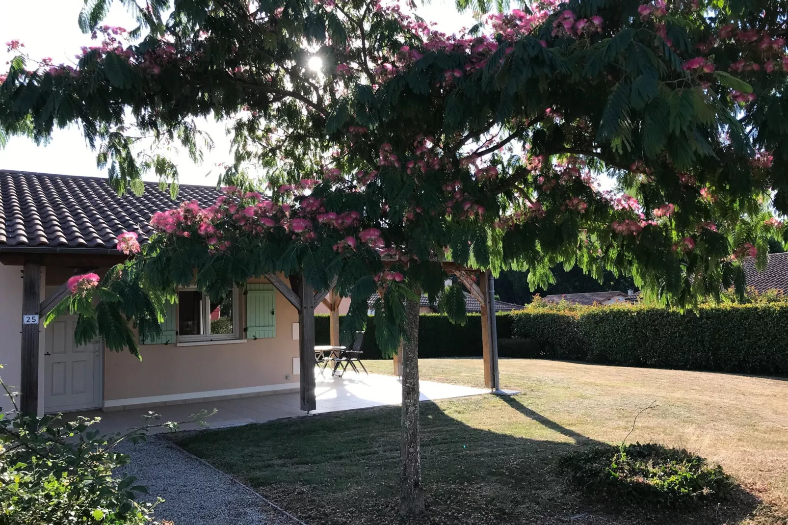 Les Forges 2 bedroom n20-Buitenkant zomer