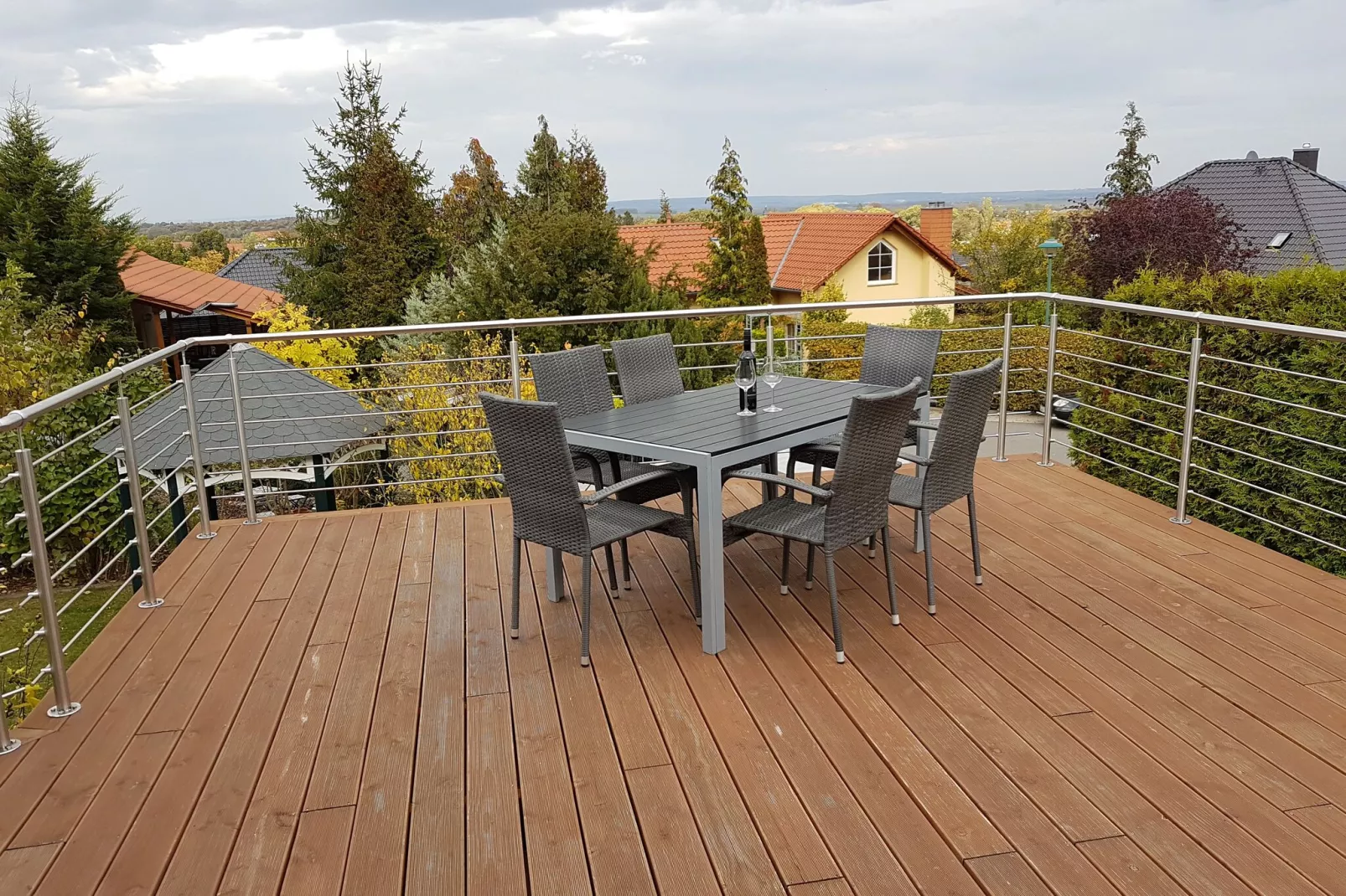 Ruime villa met privé zwembad-Terrasbalkon