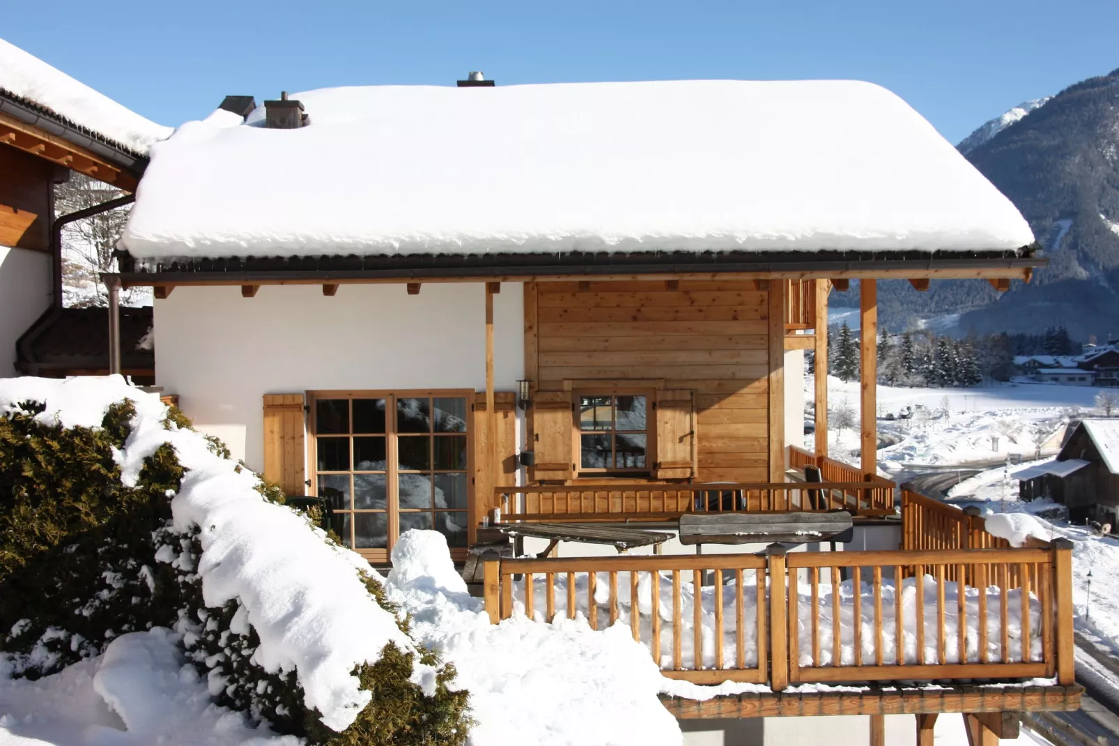 Chalets im Wald-Exterieur winter