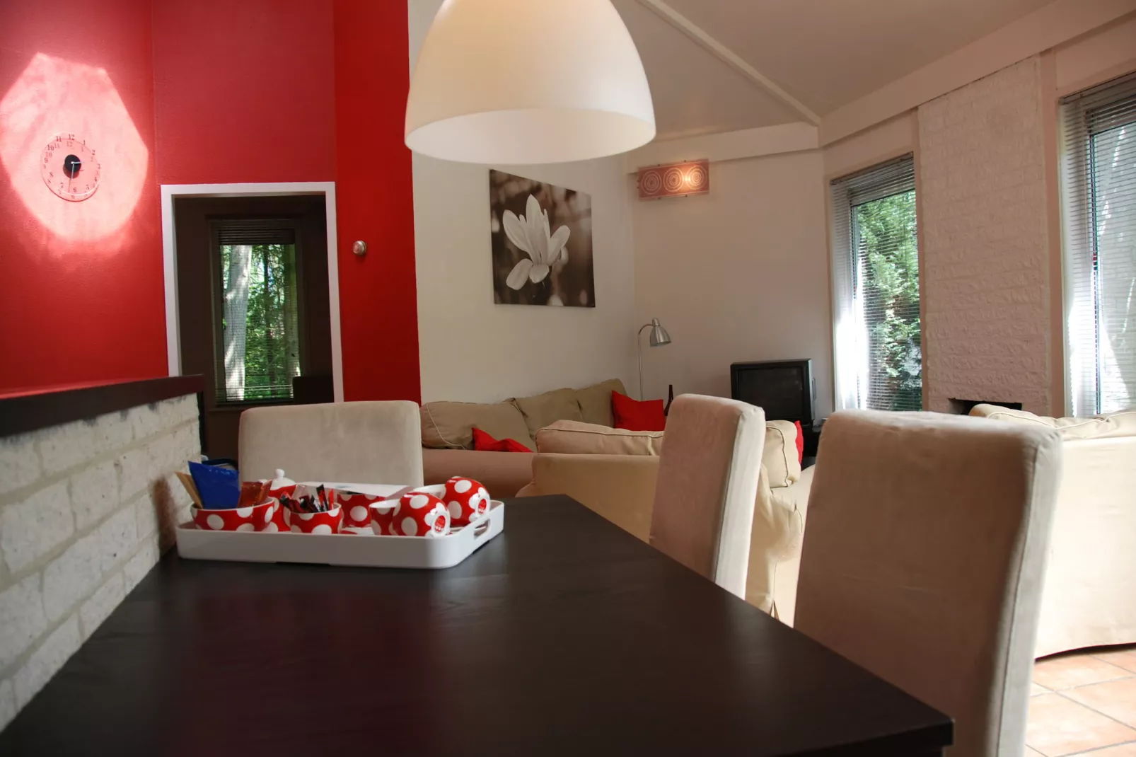 Bungalowpark het Verscholen Dorp 2-Eetkamer