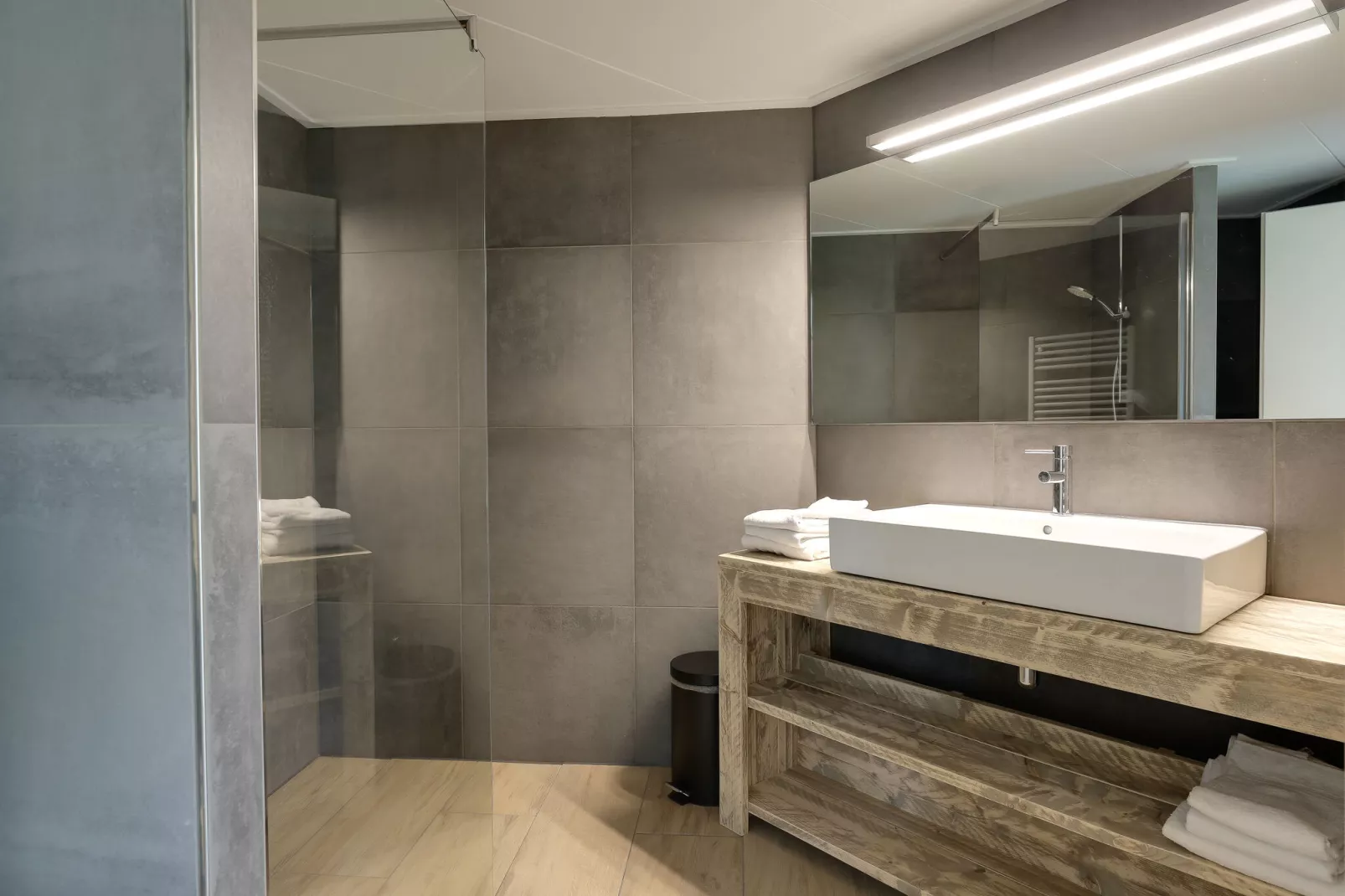 Bungalowpark het Verscholen Dorp 3-Badkamer