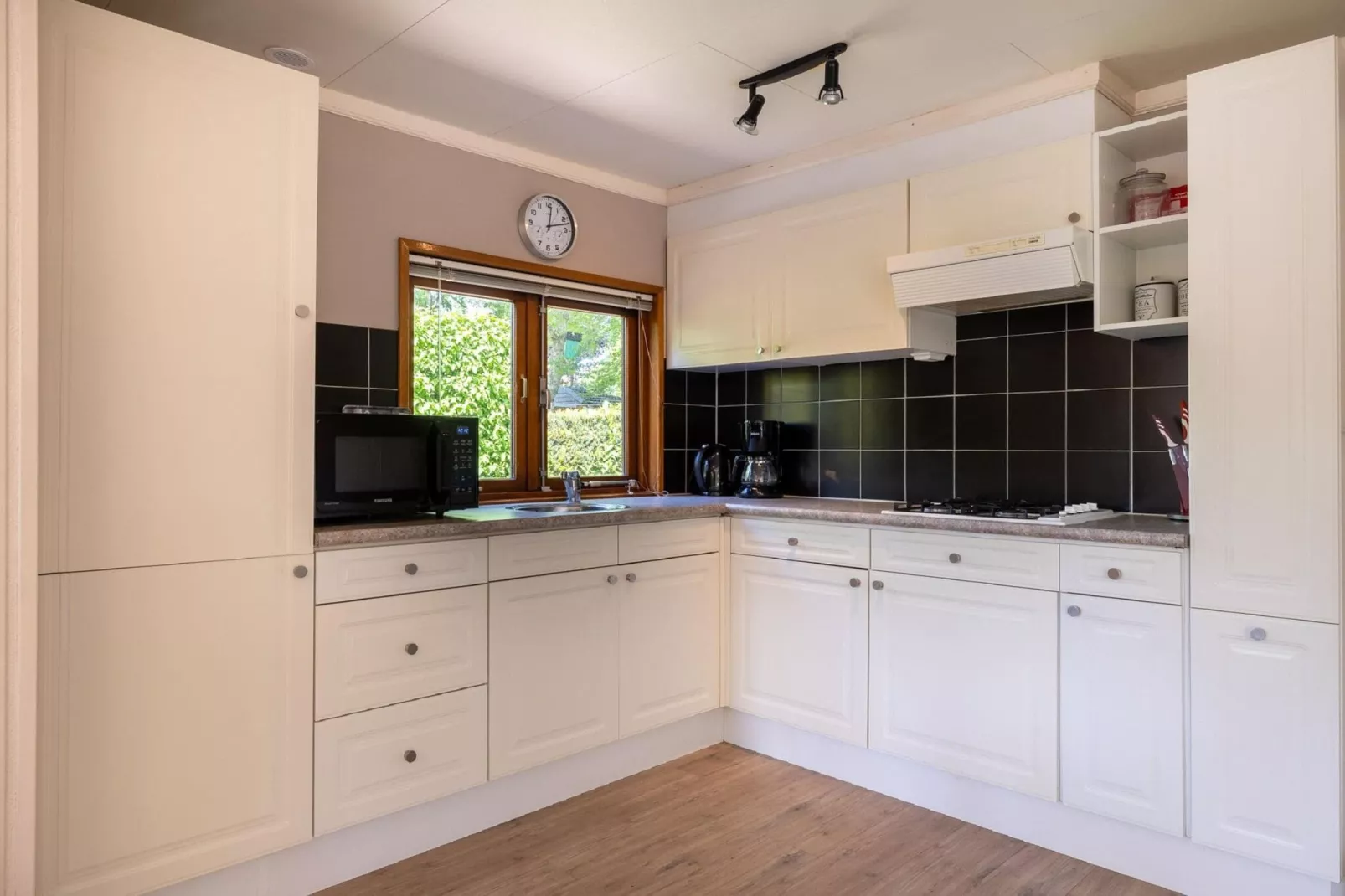 Bungalowpark het Verscholen Dorp 4-Keuken