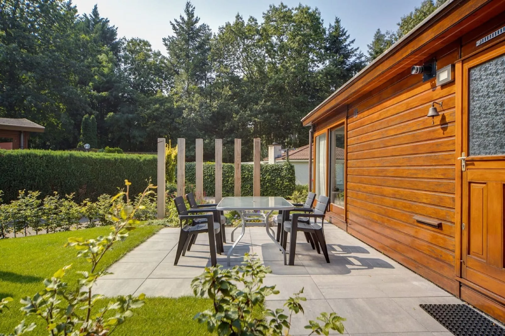 Bungalowpark het Verscholen Dorp 5-Terrasbalkon