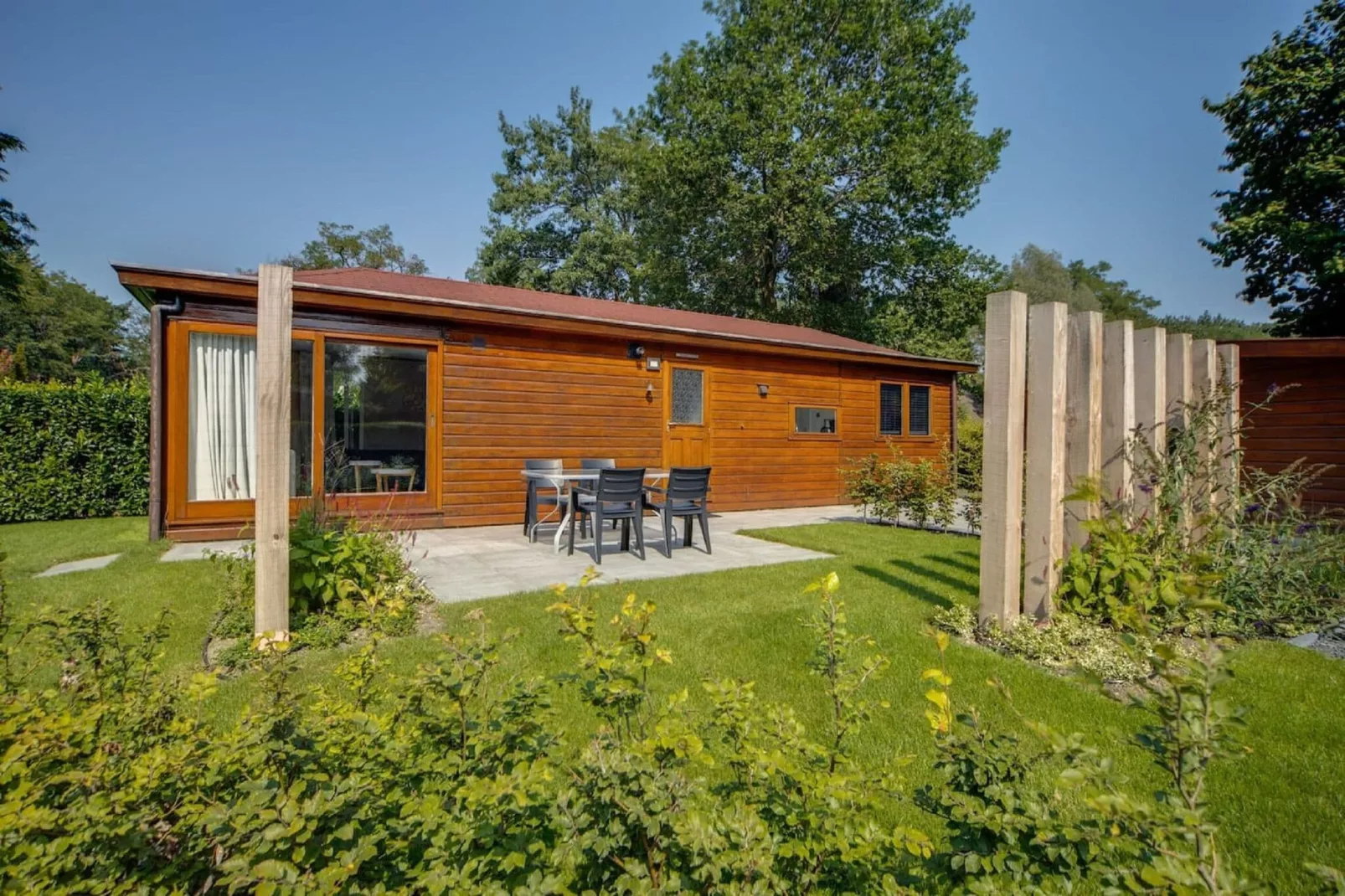 Bungalowpark het Verscholen Dorp 5-Tuinen zomer