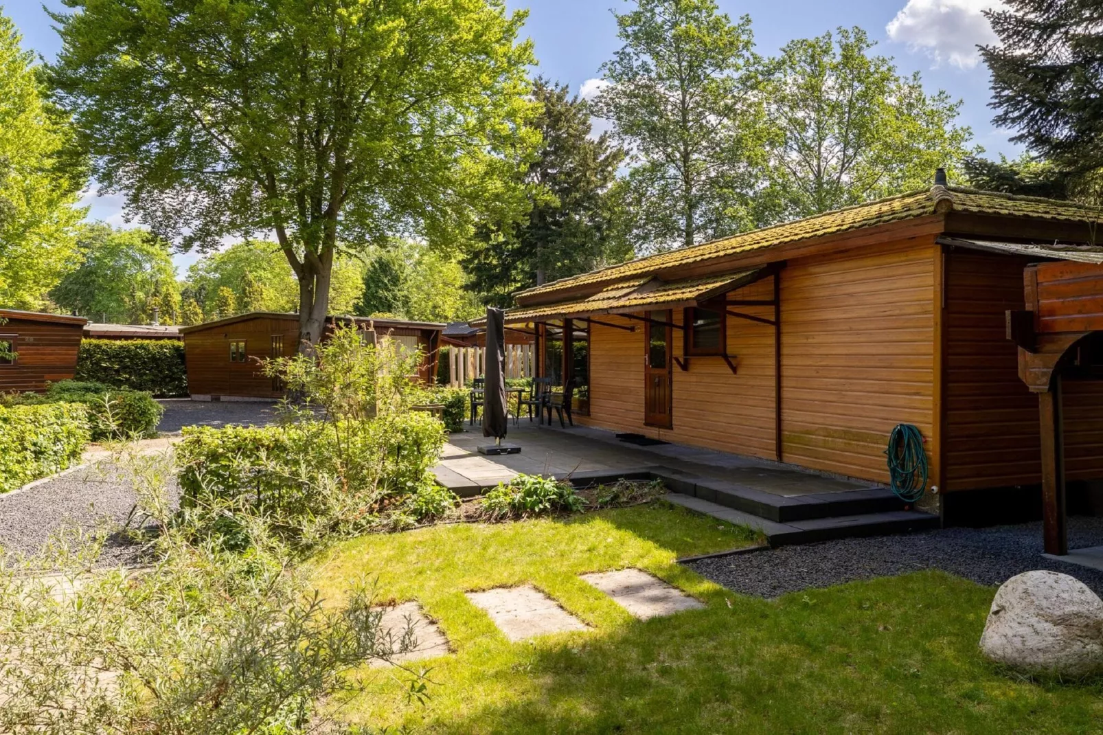 Bungalowpark het Verscholen Dorp 5-Tuinen zomer