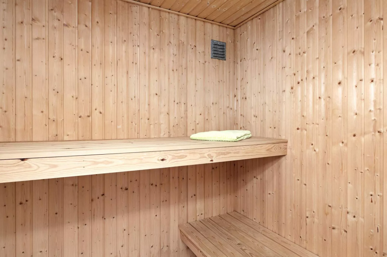 12 persoons vakantie huis in Væggerløse-Sauna