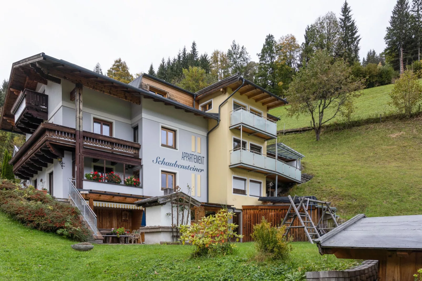 Appartement Schmittenhöhe-Buitenkant zomer