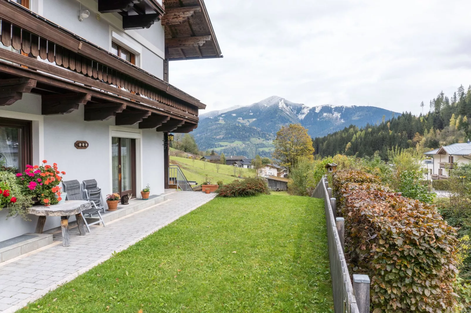 Appartement Steinplatte-Tuinen zomer