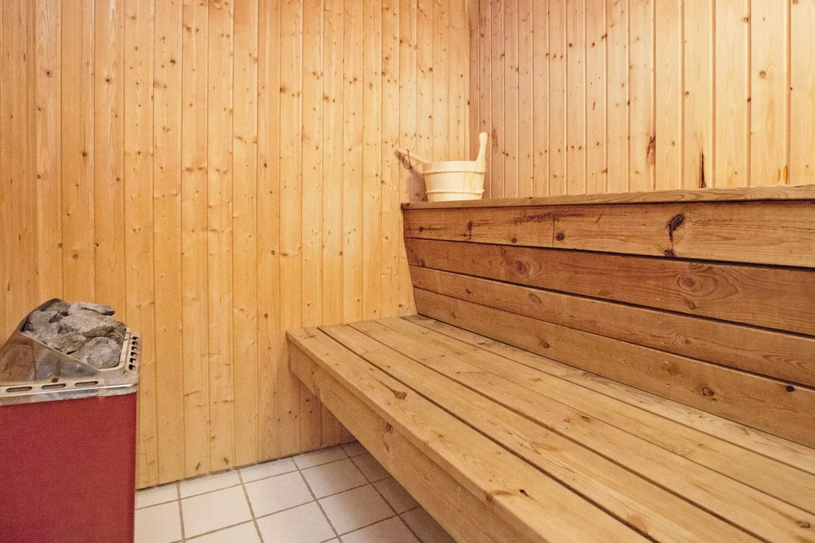Mooi vakantiehuis in Væggerløse met veel comfort-Sauna