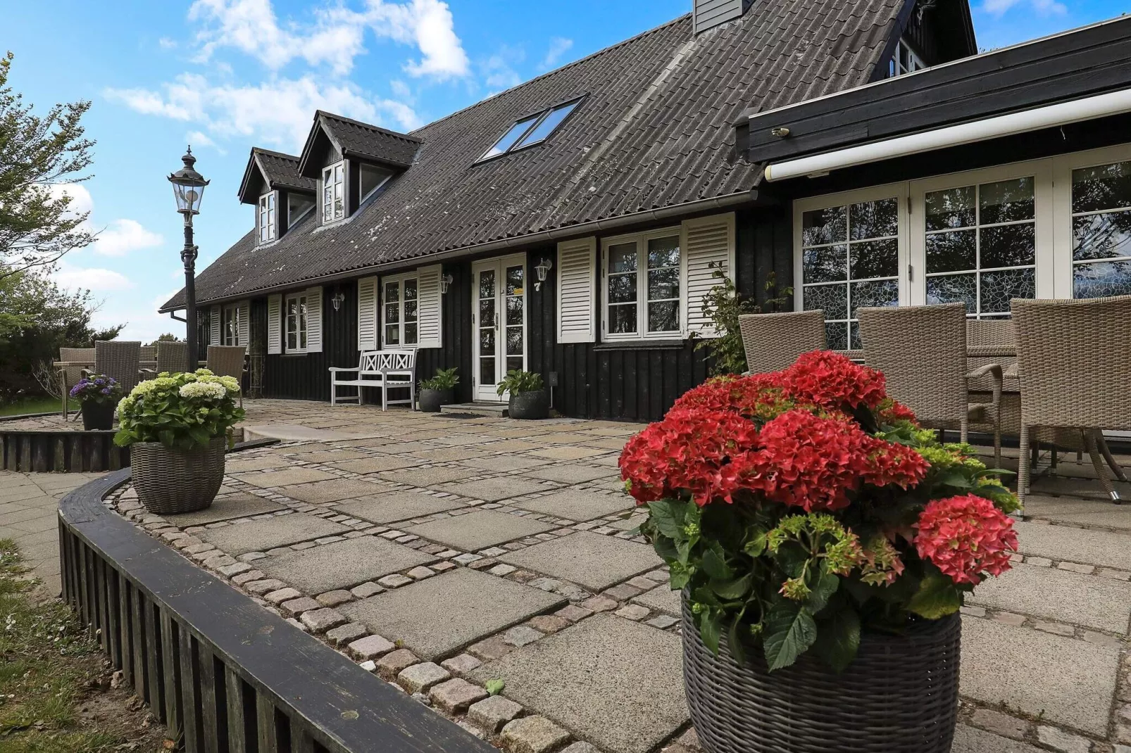 Ruim appartement met bubbelbad in Løgstør-Buitenlucht