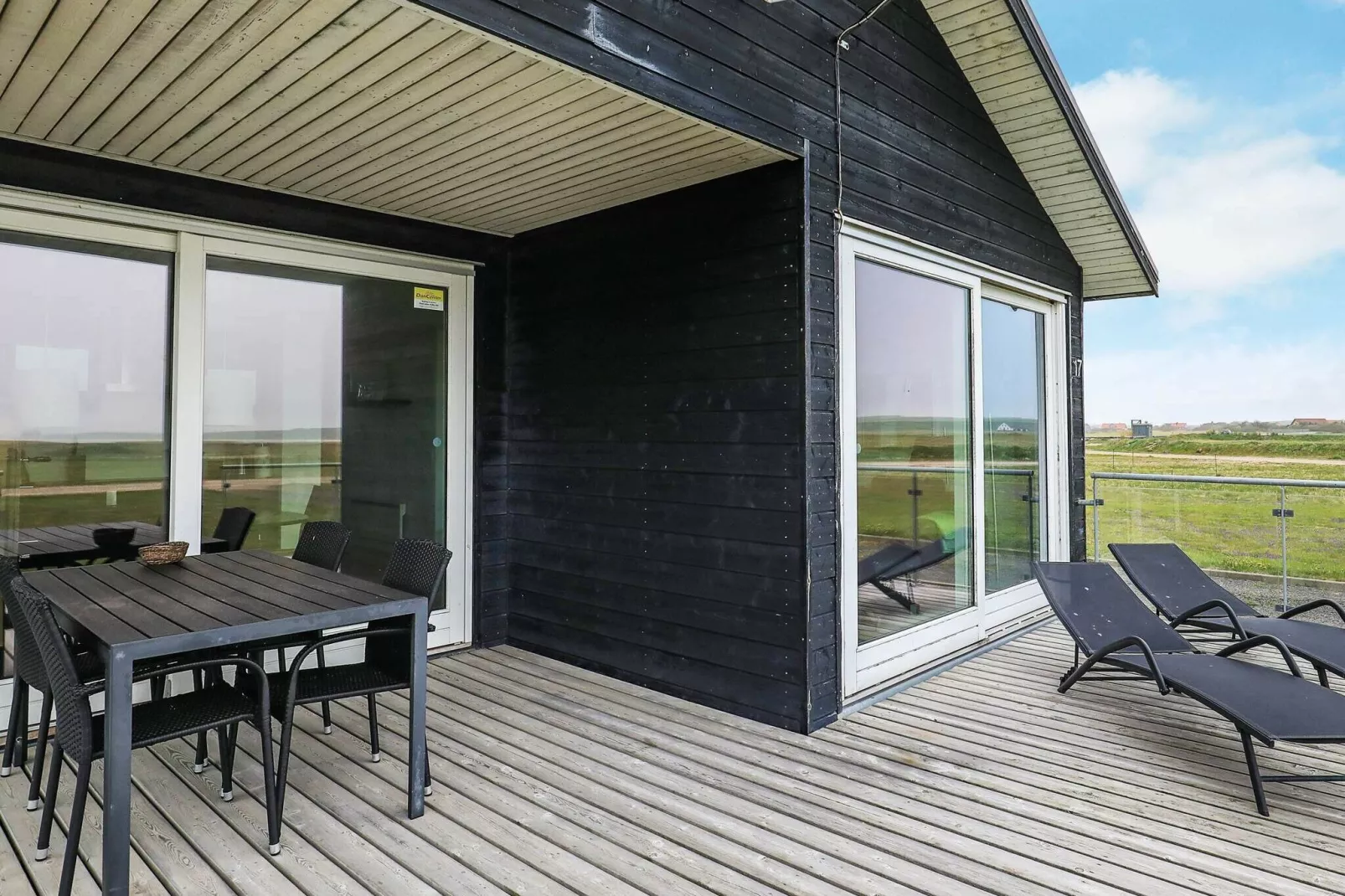Moderne vakantiewoning met terras in Jutland-Buitenlucht
