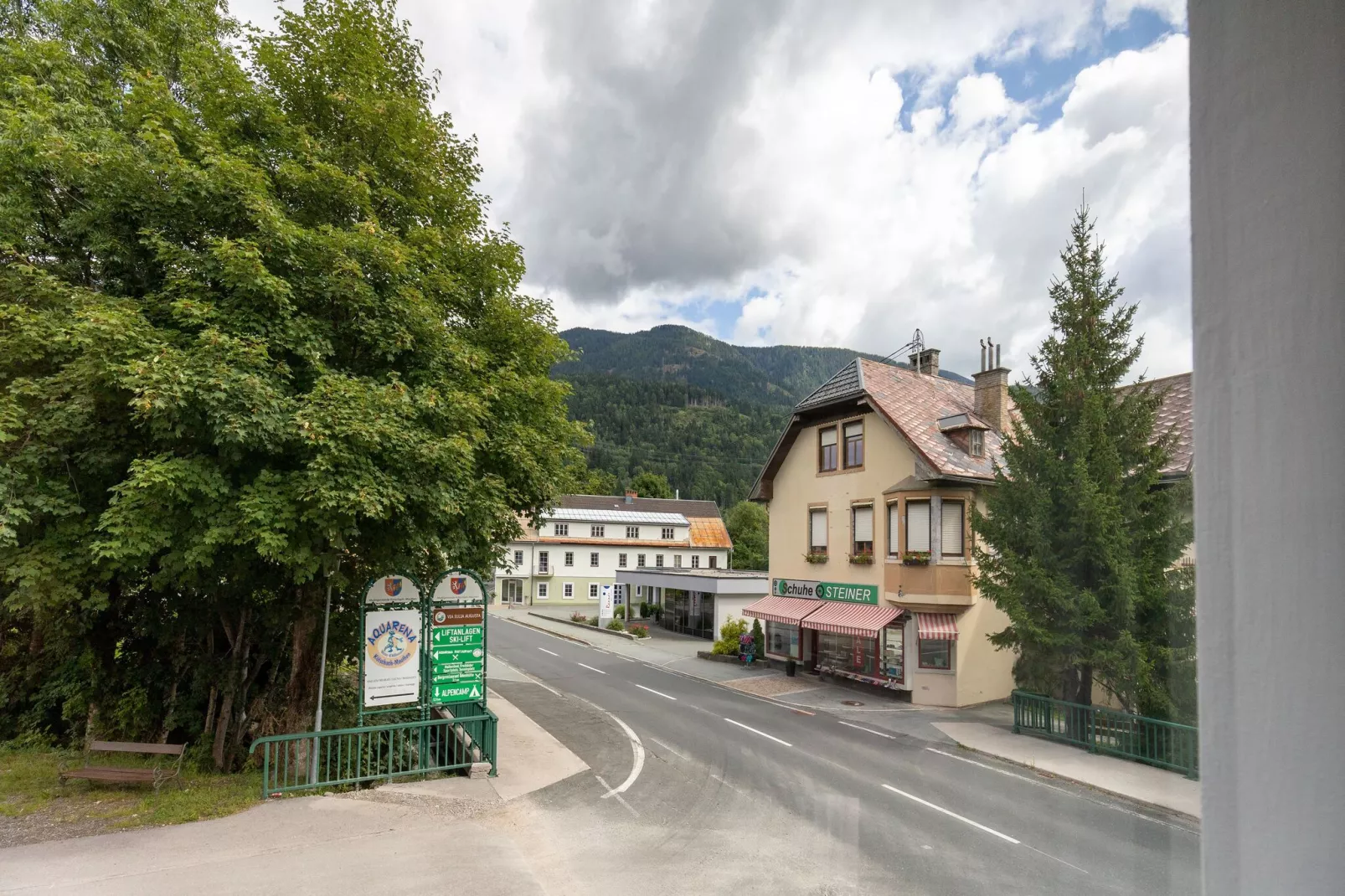 Apartment Süd & Badstraße-Gebieden zomer 1km