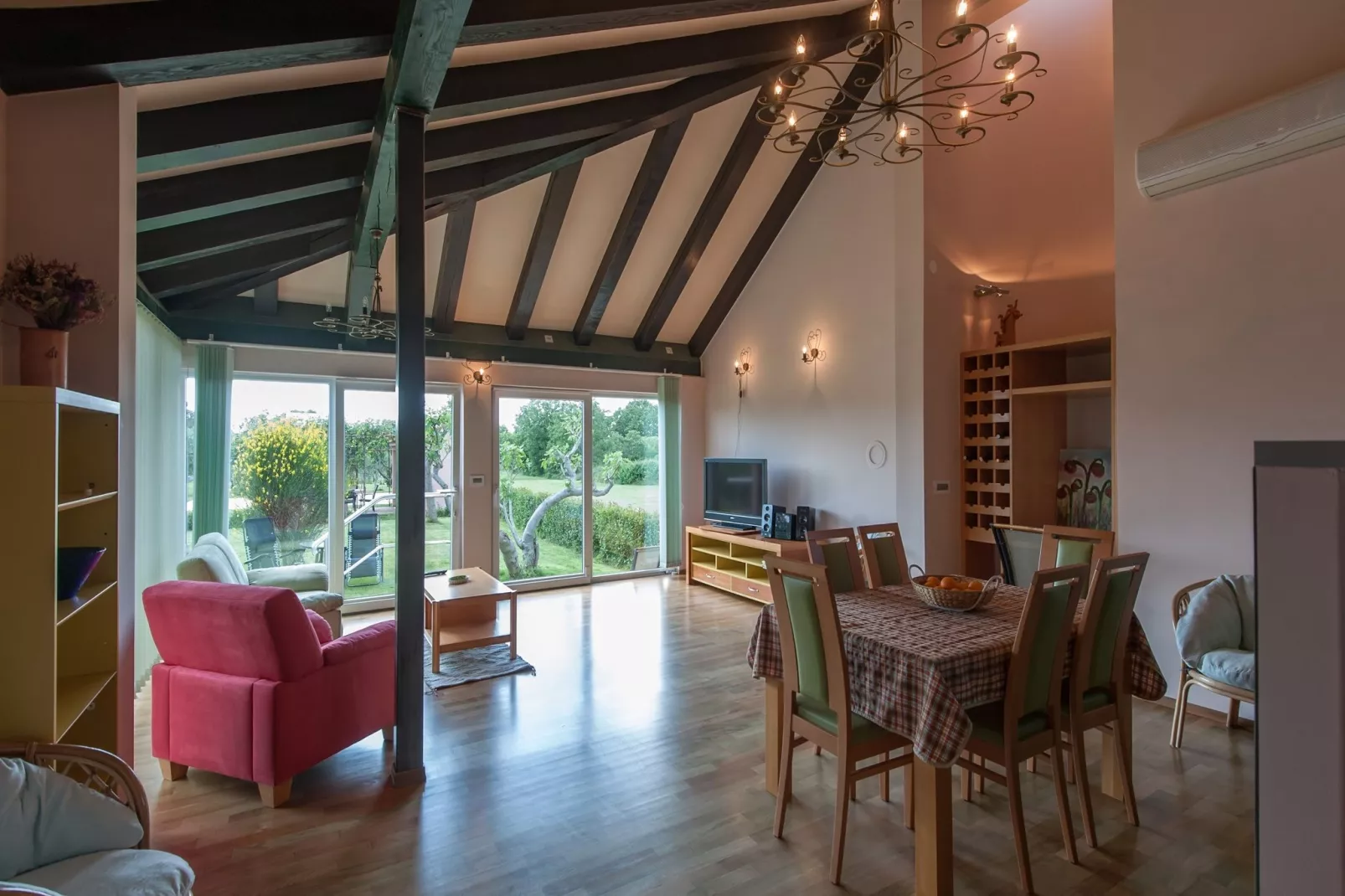 Holiday home Zaton-Woonkamer