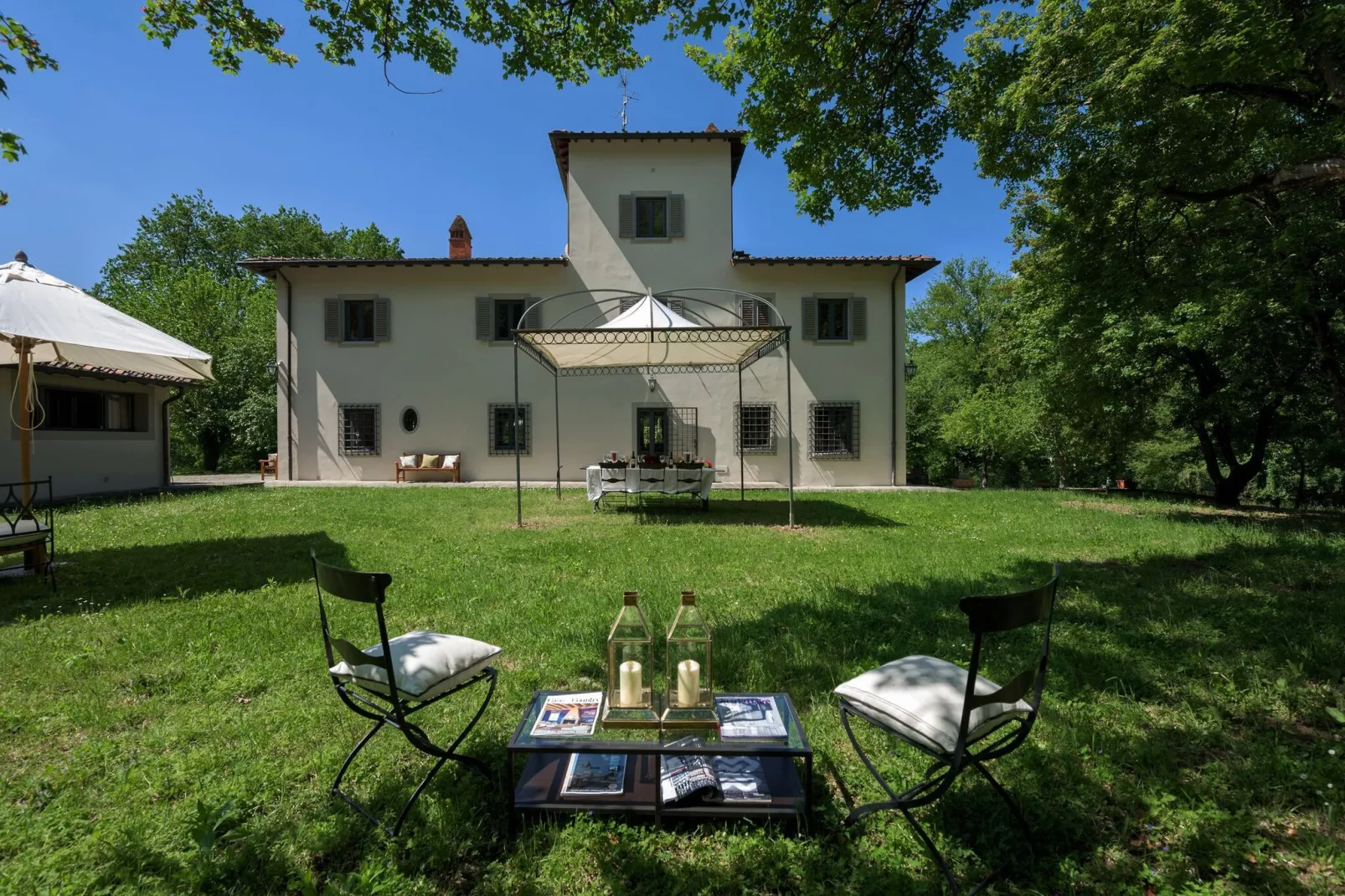 Villa Arnia-Buitenkant zomer