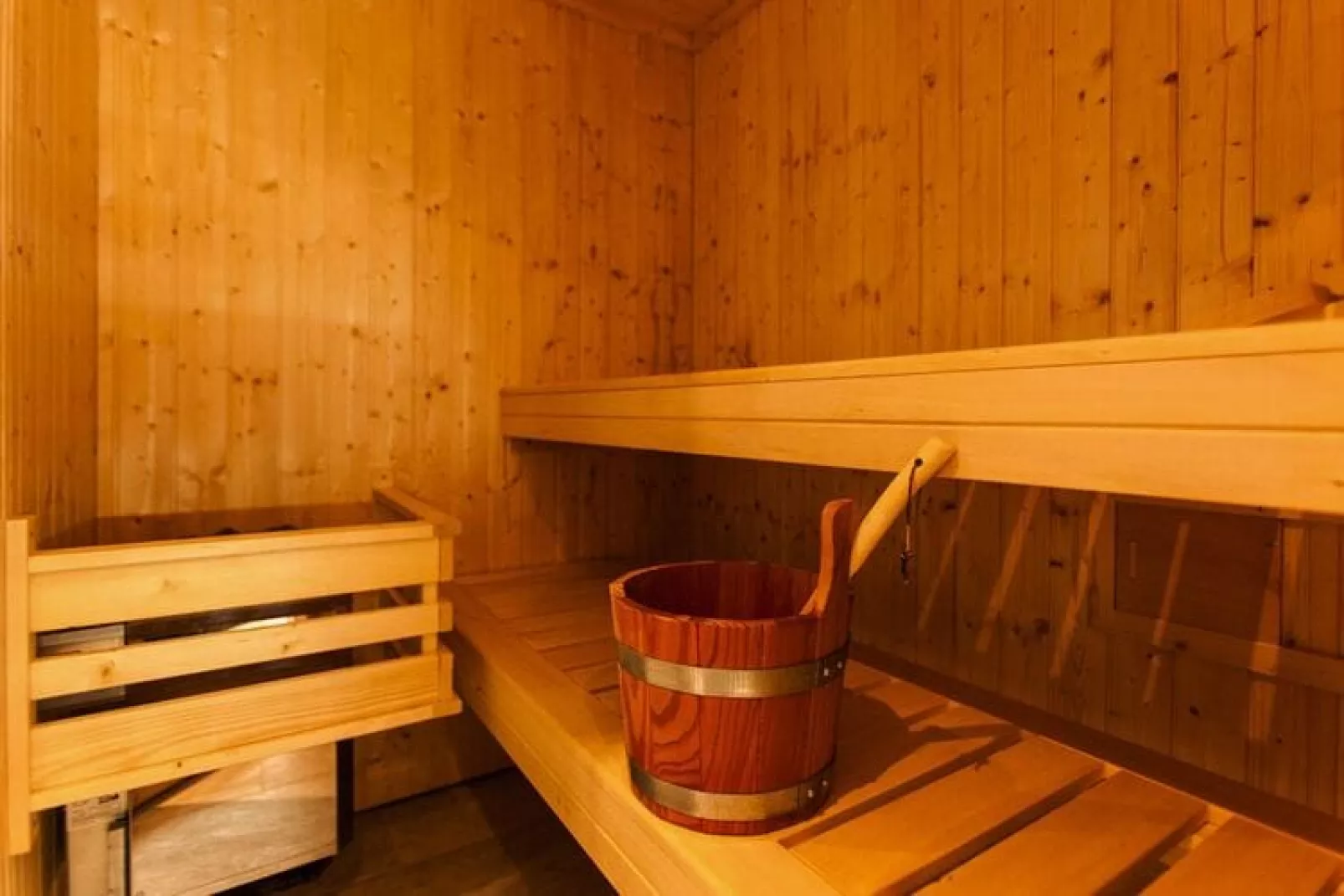 Haubenlerche 20-Sauna