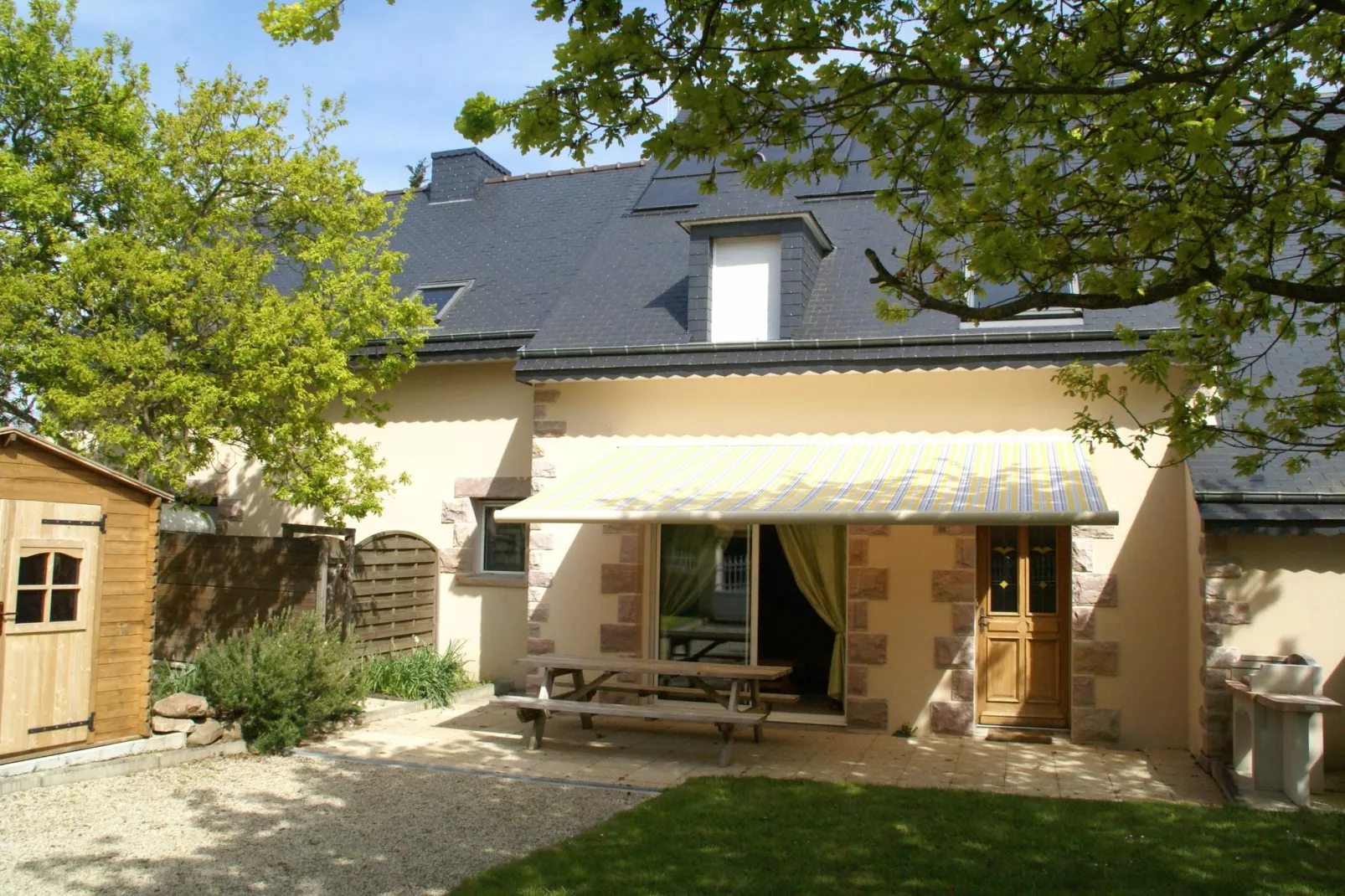 Maison de vacances B-Buitenkant zomer