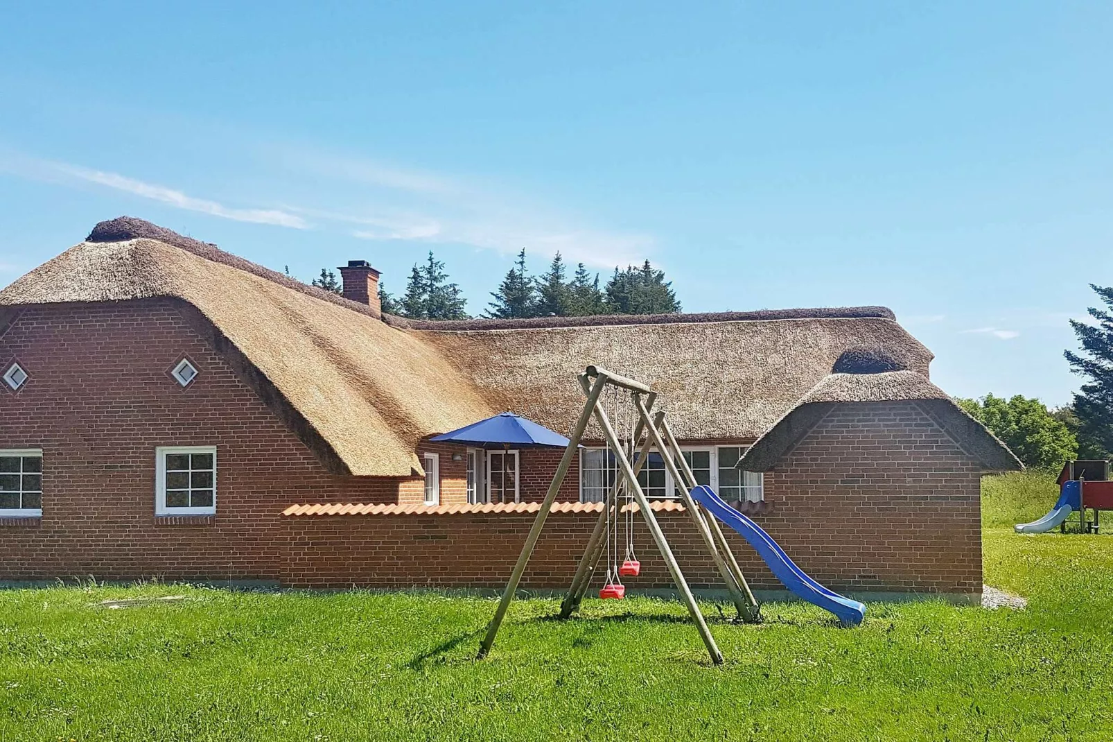 Rietgedekt vakantiehuis in Ulfborg met sauna