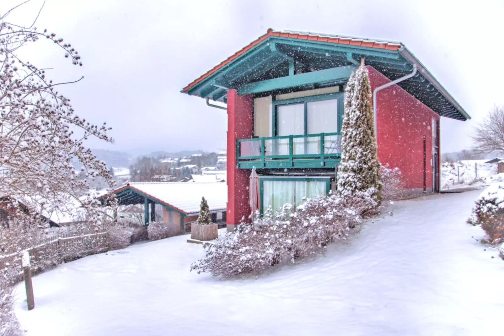 Uniek vakantiehuis in Viechtach met sauna-Exterieur winter