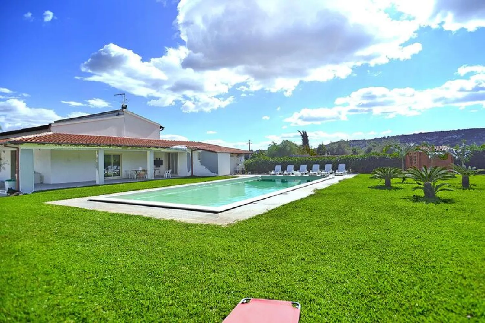 Holiday home Floridia-Villa Monasteri mit Privatpool und privater Tennisplatz-Buitenkant zomer