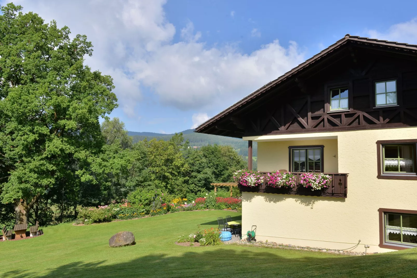 Bayerischer Wald-Buitenkant zomer