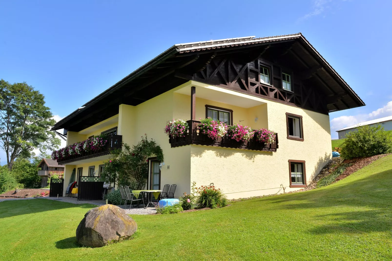 Bayerischer Wald-Buitenkant zomer