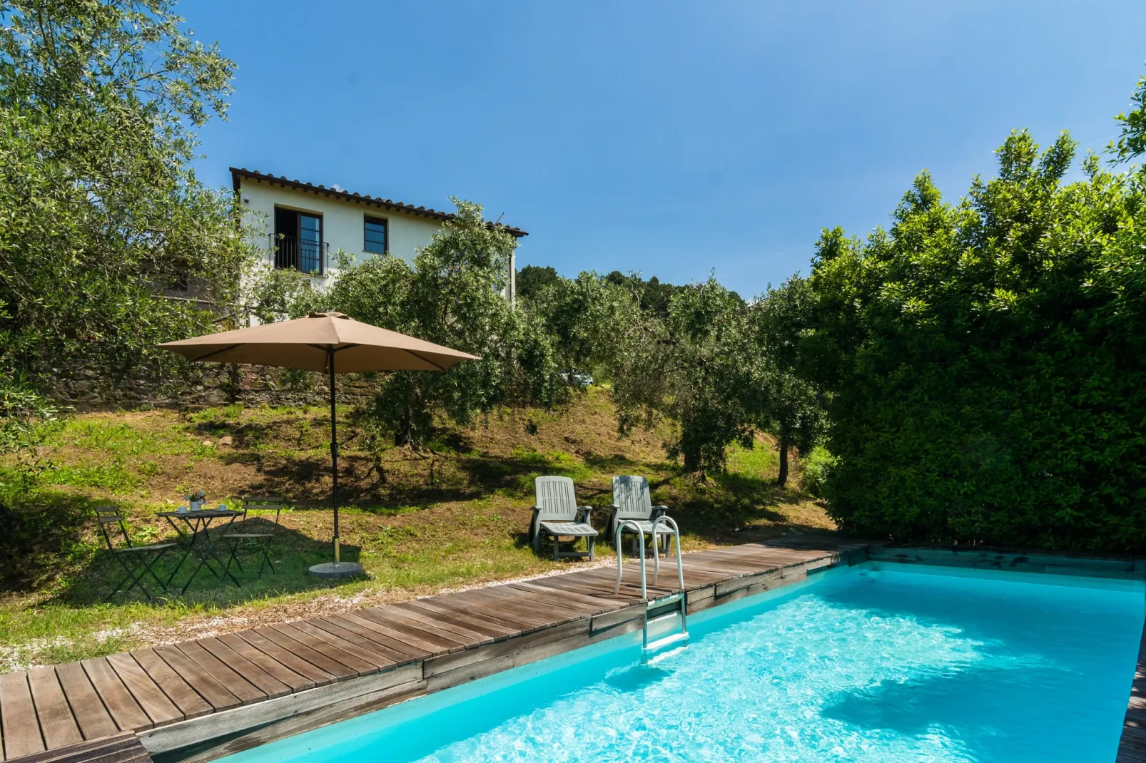 Casa Sole-Buitenkant zomer