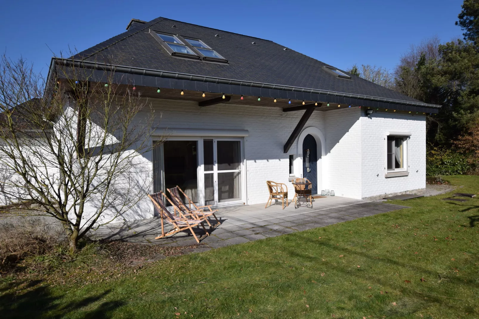 Prachtige villa in Durbuy, de Ardennen met barbecue-Buitenkant zomer