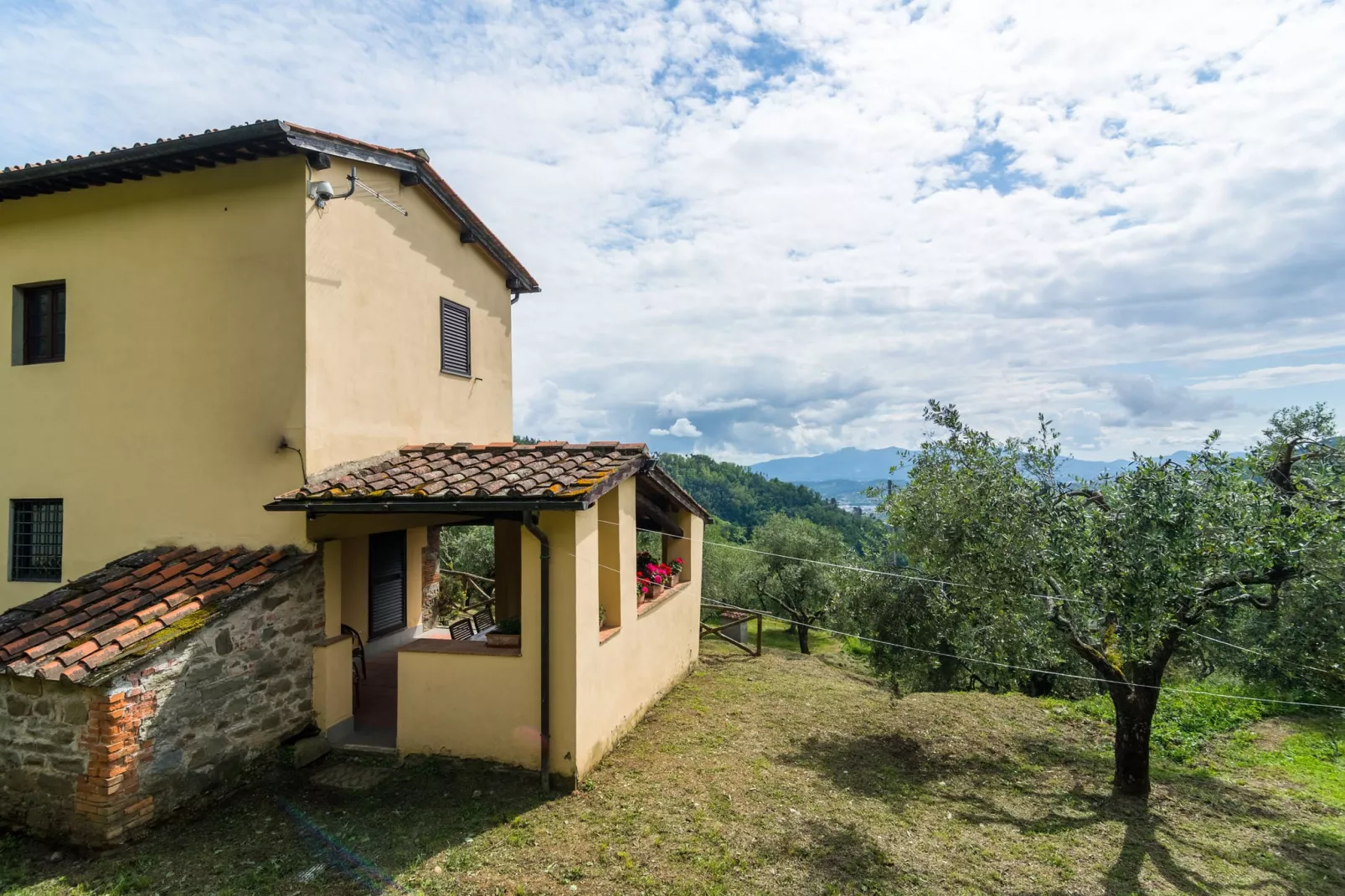 Casa Stella-Buitenkant zomer
