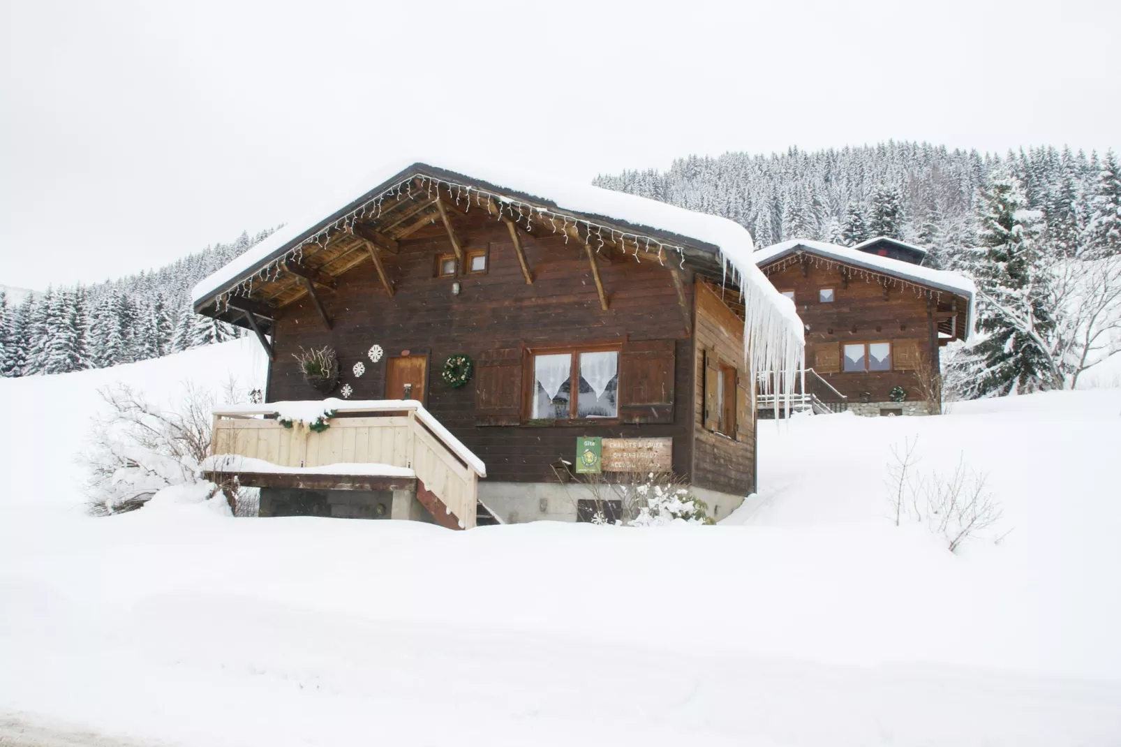 Notre Dame de Bellecombe-Exterieur winter