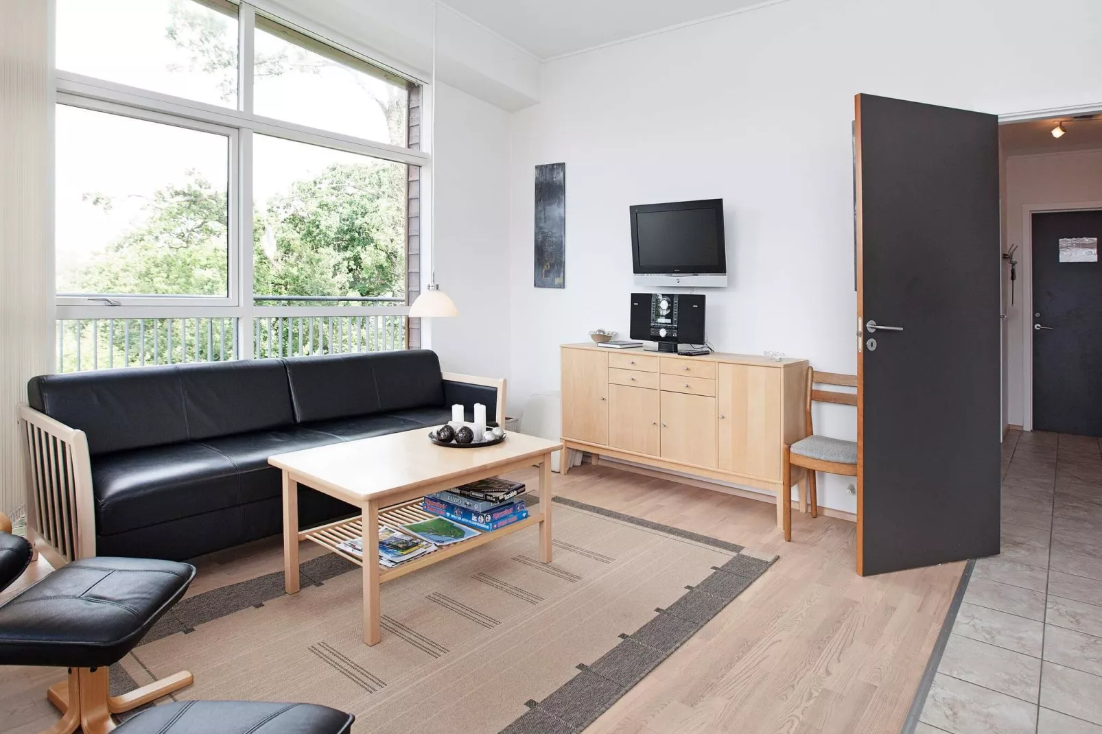 Flat w/view,main building