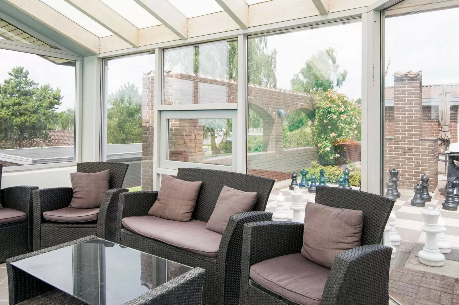 8 persoons vakantie huis in Knebel-By Traum-Zwembad