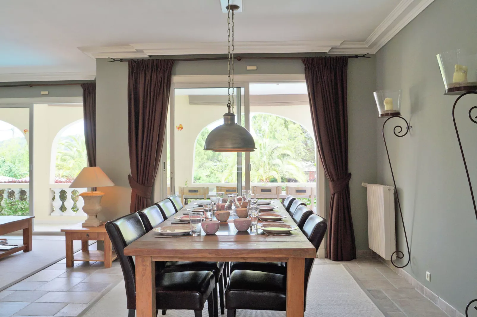 Villa Mougins-Eetkamer