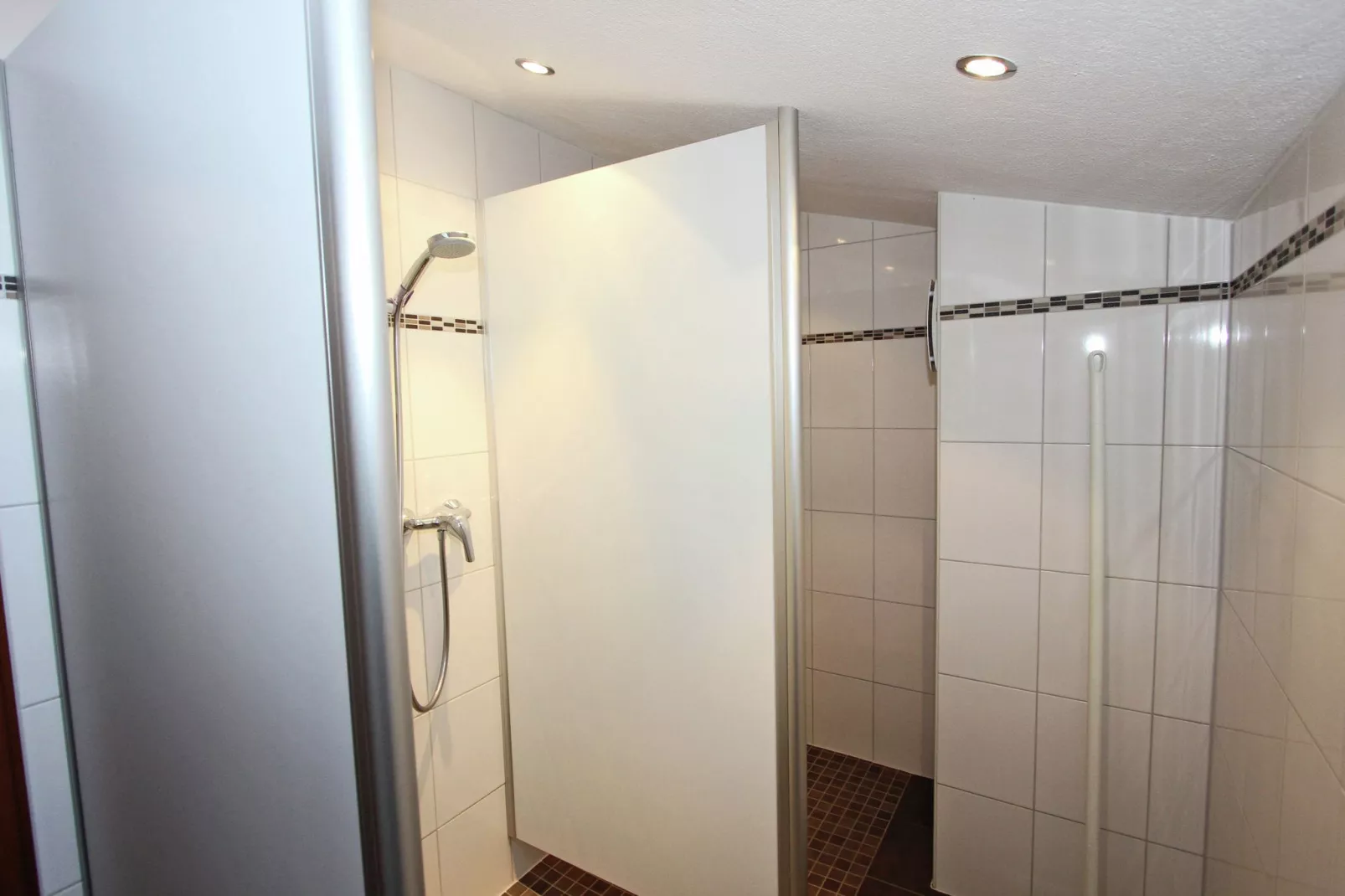 Alpenhaus Lacknerbrunn-Badkamer