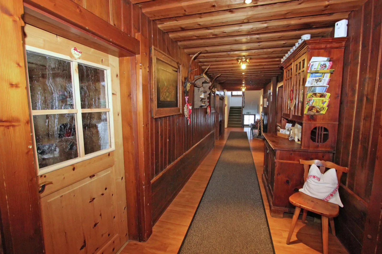 Alpenhaus Lacknerbrunn-Hal-ontvangst