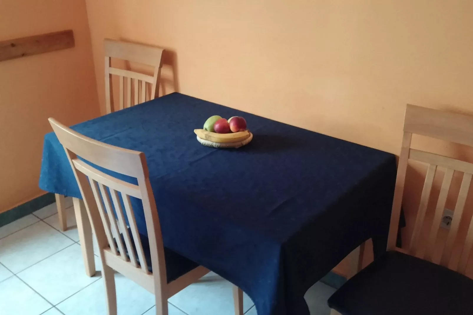 Mooi appartement in Pag met dakterras-Eetkamer