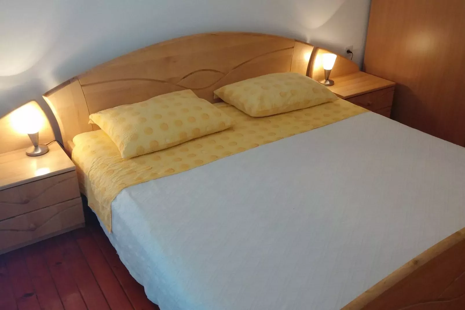 Mooi appartement in Pag met dakterras-Slaapkamer