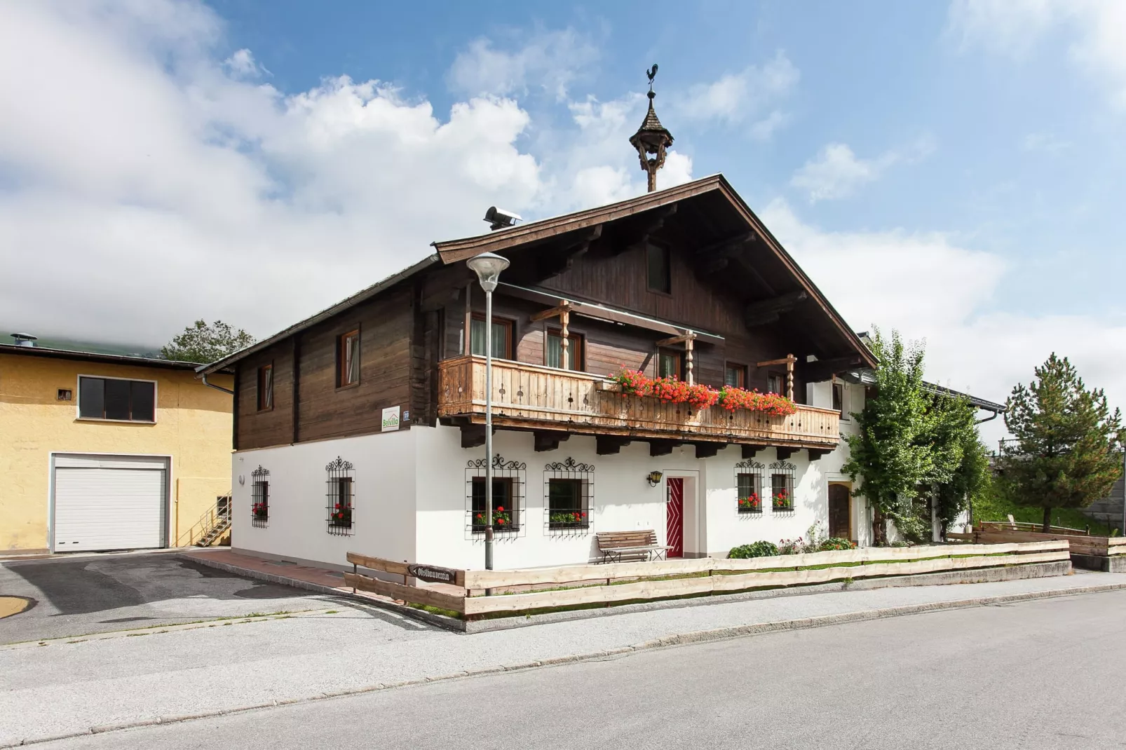 Sfeervol appartement in Salzburgerland met balkon-Buitenkant zomer