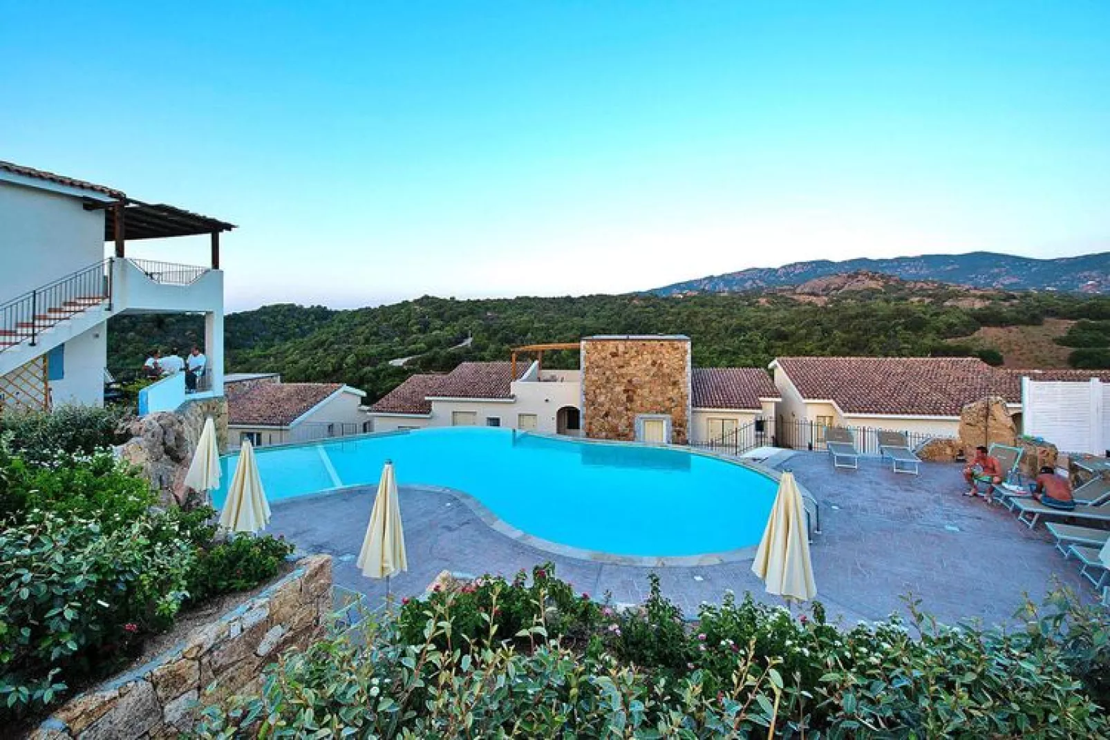 Holiday residence Ea Bianca, Baja Sardinia-Bilo 4-Zwembad