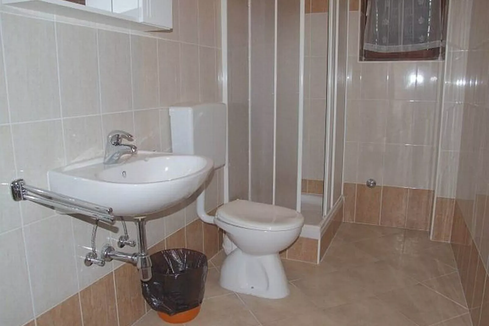 Prachtig appartement in Pag met zeezicht-Badkamer