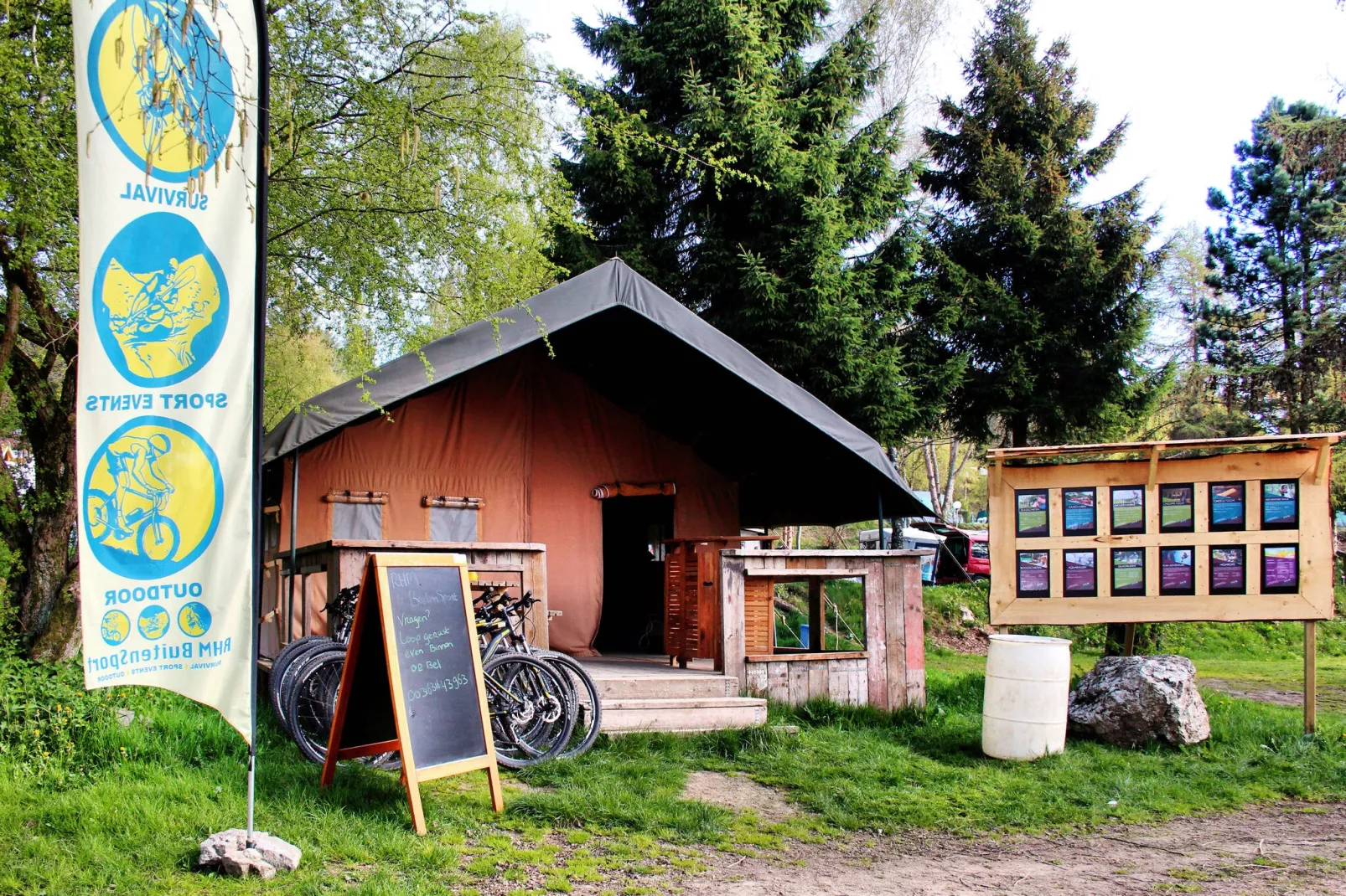 Mooi chalet op een camping, met verschillende terrassen en prachtig uitzicht-Parkfaciliteiten