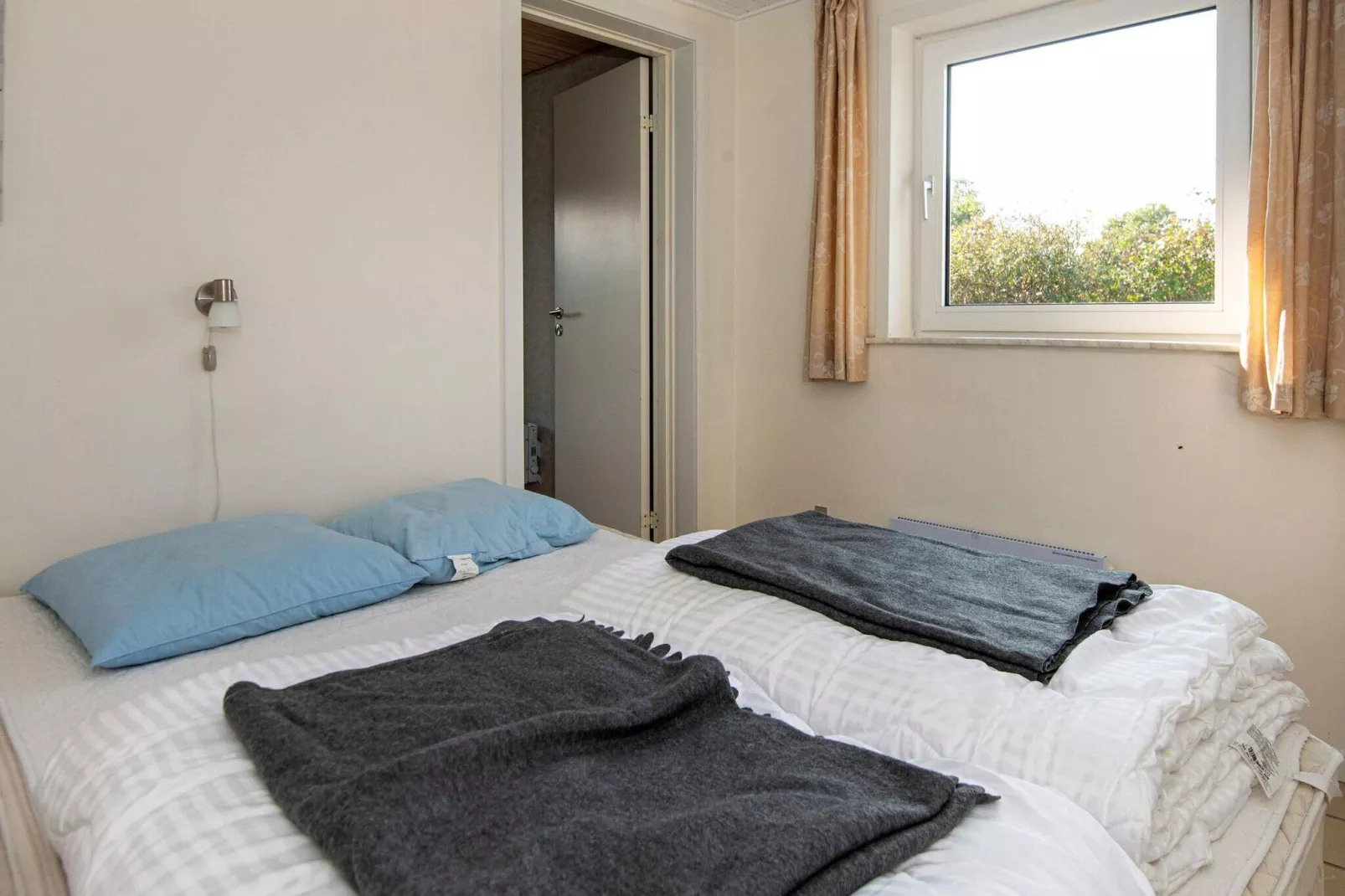 Rustig toevluchtsoord met spa and tuin-By Traum-Binnen